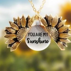 Meet your Posher, Khaila